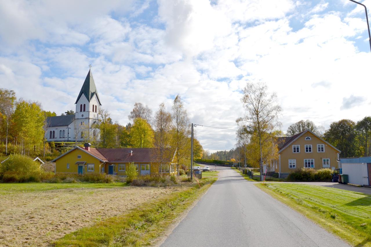 Хостел Oertagarden Уддевалла Экстерьер фото